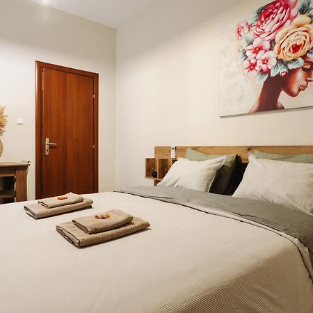 Floret Apartment เทสซาโลนิกิ ภายนอก รูปภาพ