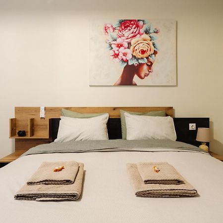 Floret Apartment เทสซาโลนิกิ ภายนอก รูปภาพ